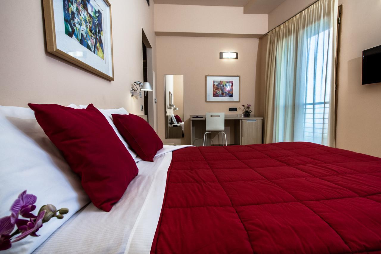 Grand Hotel Garden Barile Quarto foto